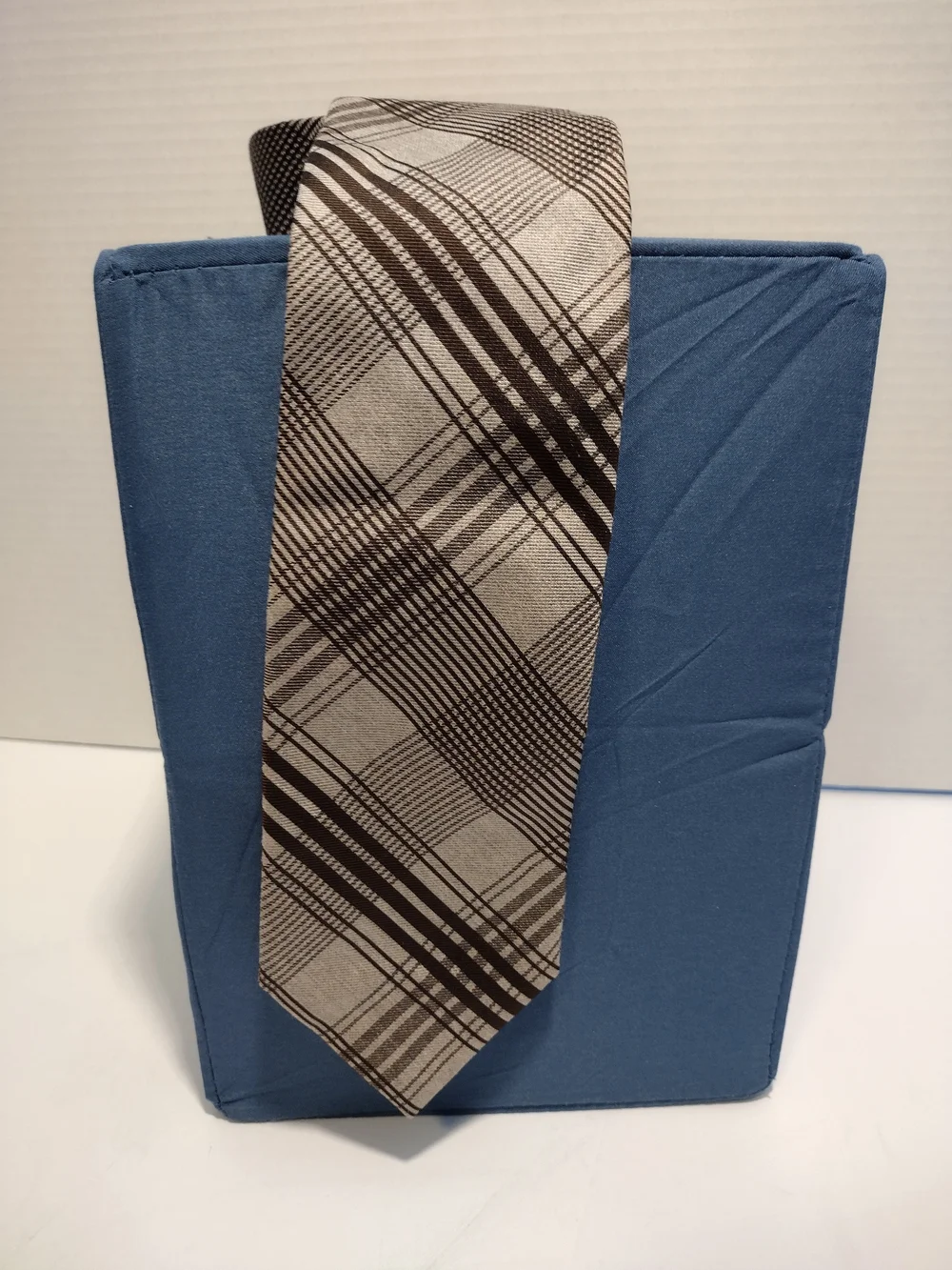 Jos A Bank Signature JOSEPH Collection Tie Brown And Gray Plaid 100% Silk